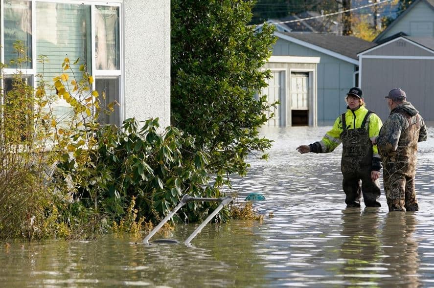 Flooding May Force 100,000 to Evacuate in Washington - Gazette Review