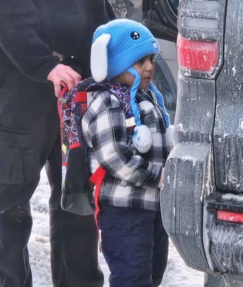 ICE agent detains 5 year old