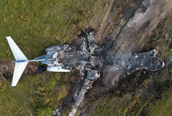 plane crash texas hightway